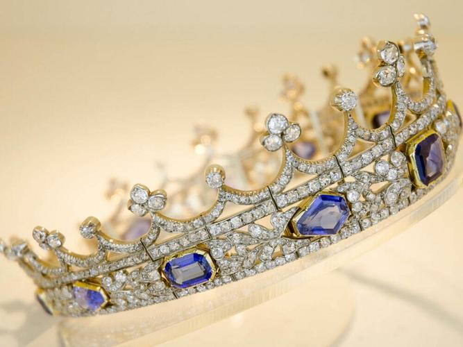 王室的蓝宝石珠宝首饰